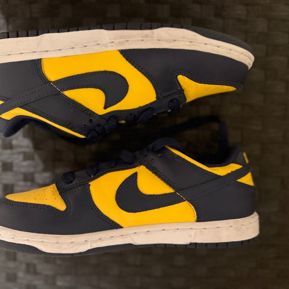 Nike Kids Navy and Yellow Sneakers